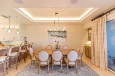 Dining Area with Wet Bar