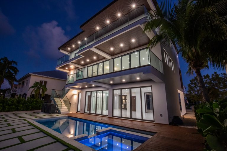 118 Madeira Court