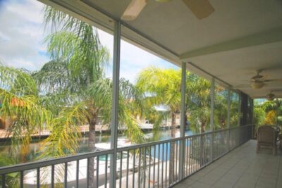 Large Screened in Porch