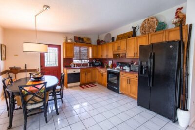 Kitchen & Dining area