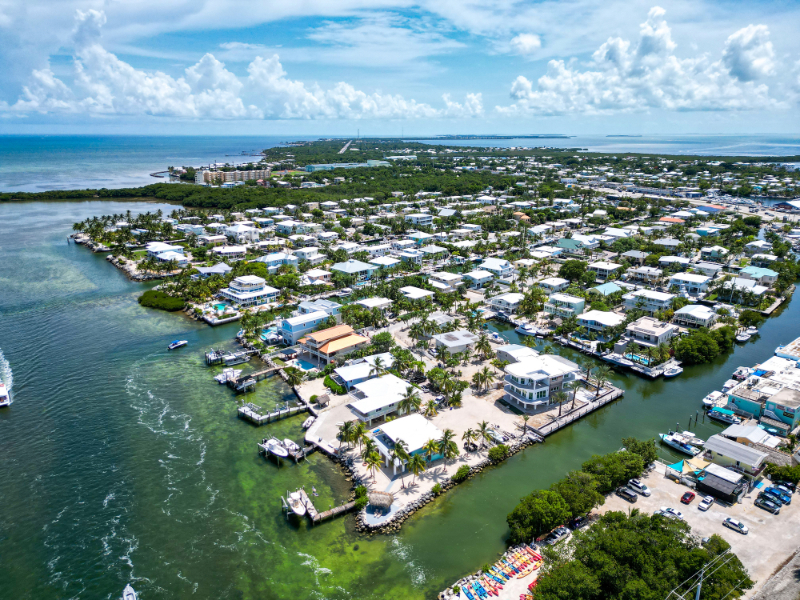 Expert Tips on How to Find the Ideal Waterfront Home in Tavernier