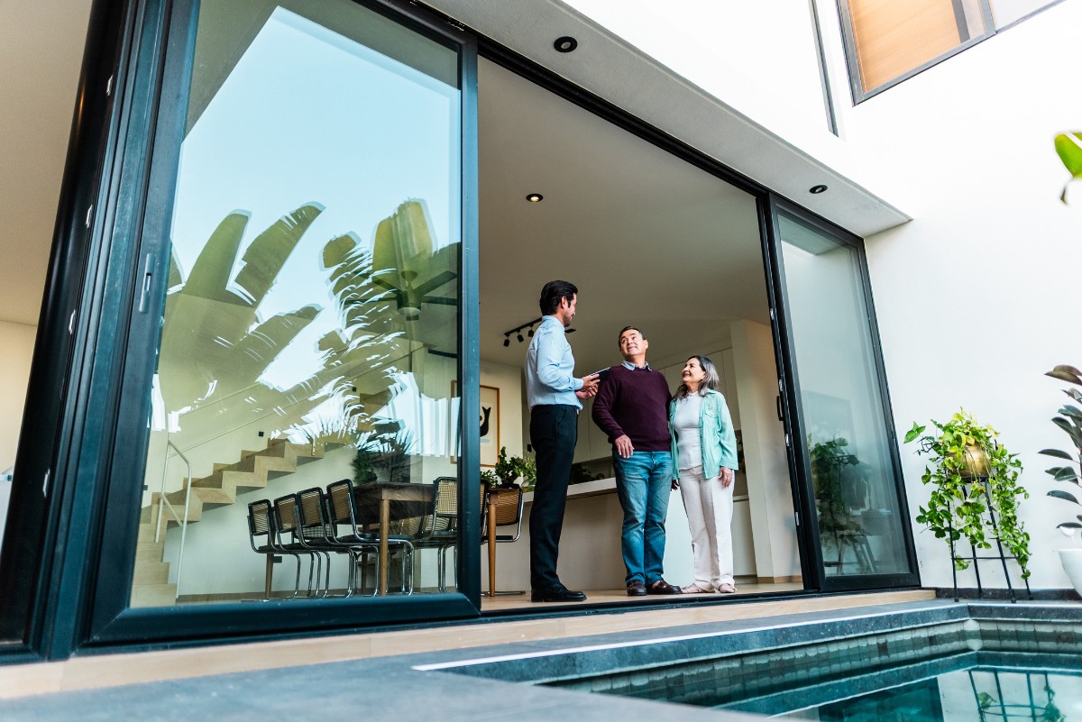home buyers looking on new house